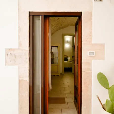 Piuma Bianca - Dimora Tipica Nel Cuore Del Centro Storico 아파트 로코로톤도