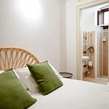 Piuma Bianca - Dimora Tipica Nel Cuore Del Centro Storico 아파트 *