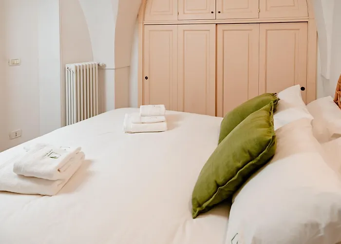 Piuma Bianca - Dimora Tipica Nel Cuore Del Centro Storico 洛科罗通多